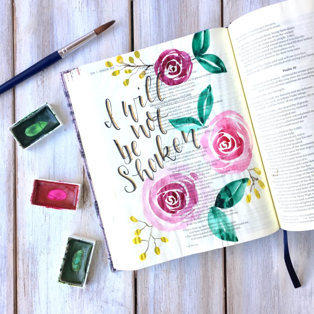 Learn how to make easy watercolor roses in your journaling Bible! -bible journaling- watercolor roses-